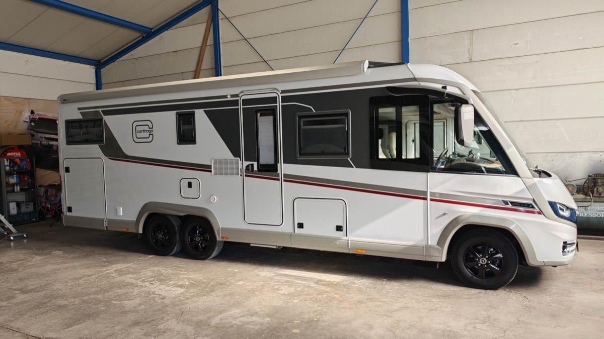 Keramikversiegeltes Wohnmobil in der Werkstatt